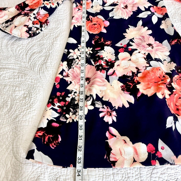 Eliza J Navy Blue Floral Bell Sleeve Mini Dress Size 2 Fit & Flare Party - Picture 15 of 15